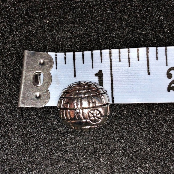 Star Wars Death Star Pin Brooch Silver Tone - Picture 3 of 4